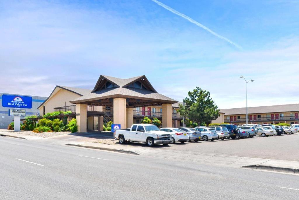 Days Inn By Wyndham Albuquerque Northeast Bagian luar foto